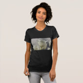 美しい白い春のチューリップ Tシャツ (正面フル)