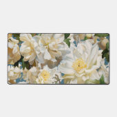 美しい白い牡丹と朴な模様 デスクマット (正面)