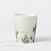 美しい白い花と緑の葉 カフェラテマグ (正面)