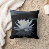 美しい白い蓮、風景 クッション (ブランケット)