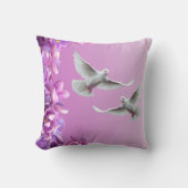 美しい白い鳩のペア クッション (正面)