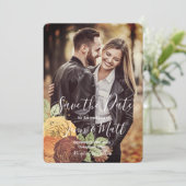 美しい秋のバラ – 日付を保存 招待状 (スタンド正面)