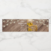 美しい素朴な木樽とひまわり ペットボトルラベル (シングルラベル)