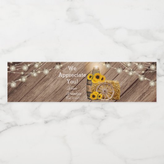 美しい素朴な木樽とひまわり ペットボトルラベル (シングルラベル)