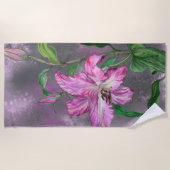 美しい紫のピンクのユリの花のミグン絵画ズ ビーチタオル (正面)