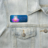 美しい紫の蓮と湖の青 名札 (インサイチュ)