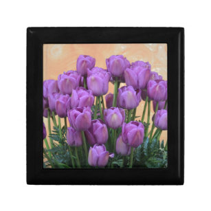 美しい紫色の春のチューリップ ギフトボックス