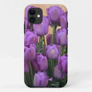 美しい紫色の春のチューリップ iPhone 11 ケース