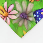 美しい紫色の蝶の花草原 フリースブランケット (角)