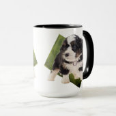 美しい緑のベルネドードルの子犬アート マグカップ (正面右)