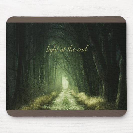 美しい緑の暗い森 マウスパッド (正面)