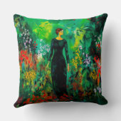 美しい緑の草原の女性 クッション (裏面)