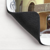 美しい美しいヴィンテージギターをアフリカのモチーフに マウスパッド (コーナー)