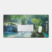美しい自然の小さな森の滝(正面) デスクマット (キーボード&マウス)