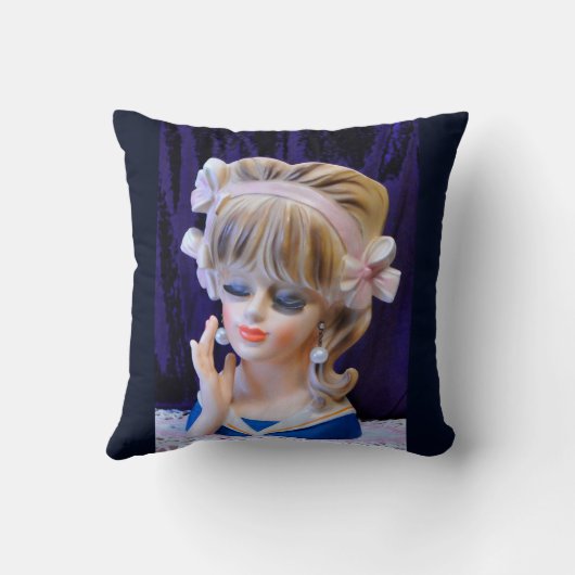 美しい船員の女の子の頭部のつぼの人形のピンクの弓 クッション (裏面)