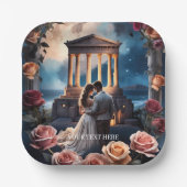 美しい花嫁と花婿が海辺に立つ ペーパープレート (正面)