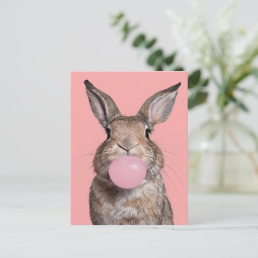 美しい茶色のうさぎチューインバブルガム ポストカード (スタンド正面)