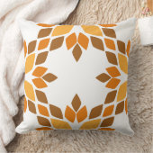 美しい茶色の花柄の枕 クッション (ブランケット)