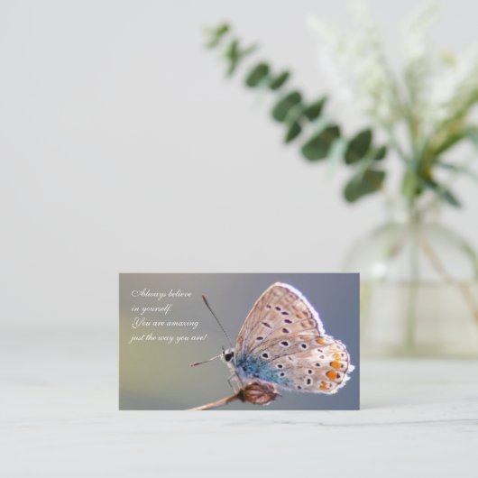 美しい蝶とやる気を起こさせる引用文 名刺 (スタンド正面)