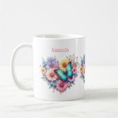 美しい蝶とデイジーの花 コーヒーマグカップ (左)