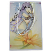 美しい蝶の黄色の花 ミディアムペーパーバッグ (正面)