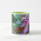 美しい蝶ワイルドフラワー愛する緑 マグカップ (中央)