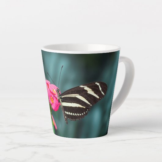 美しい蝶 カフェラテマグ (右アングル)