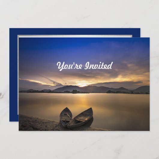 美しい貸しボートの水面と日の出の写真 誕生日 招待状 (正面/裏面)
