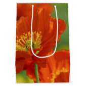 美しい赤いケシ ミディアムペーパーバッグ (裏面)