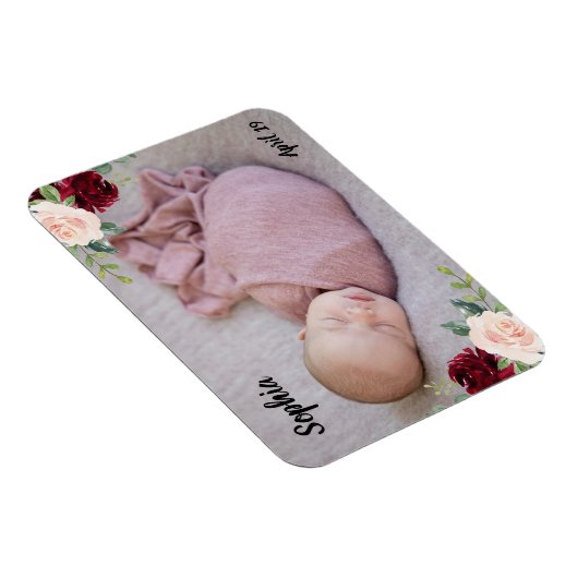 美しい赤ちゃんの女の子とバラの写真 マグネット (右側)