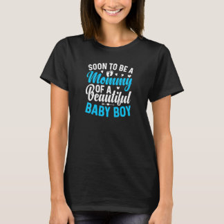 美しい赤ちゃんの男の子を持つママにすぐなる女性 Tシャツ