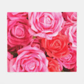 美しい赤とピンクのバラ フリースブランケット (正面(横))