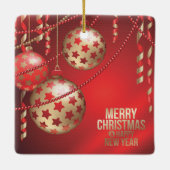 美しい赤と金色のクリスマスボール広場 セラミックオーナメント (裏面)