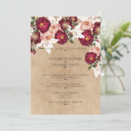美しい赤ピンクのバラ白のユリ結婚ーズ 招待状 (スタンド正面)