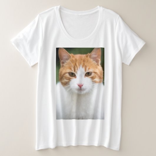 美しい赤猫 プラスサイズTシャツ (デザイン正面)