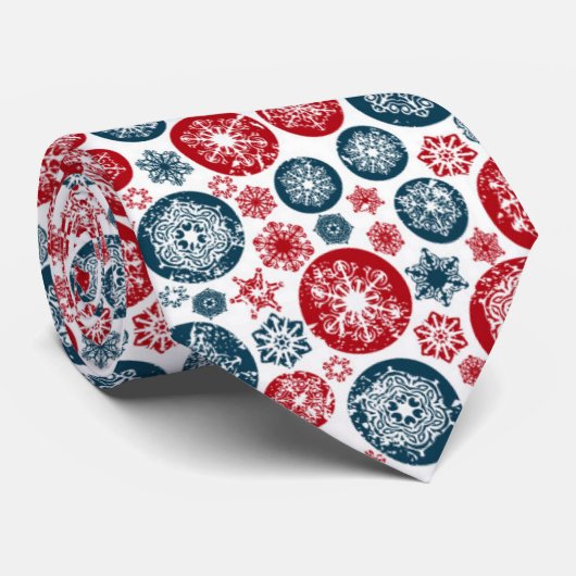美しい赤青のチストマスボールと雪の結晶 ネクタイ (ロール)