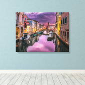 美しい運河と建物&ボート キャンバスプリント (インサイチュ (ウッドフロア))