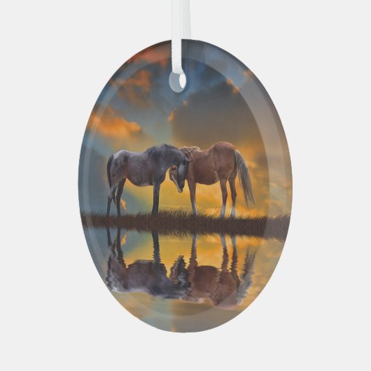 美しい野生の馬と水 ガラスオーナメント (正面左)