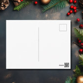 美しい雪の冬の赤い素朴納屋クリスマス シーズンポストカード