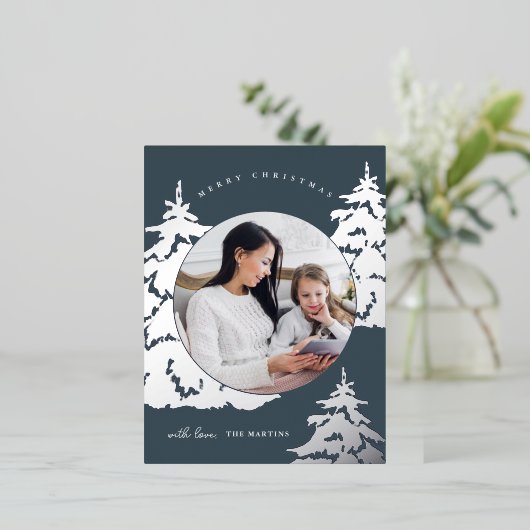 美しい青いクリスマスツリー2つの写真の休日 箔シーズンポストカード (立ち正面)