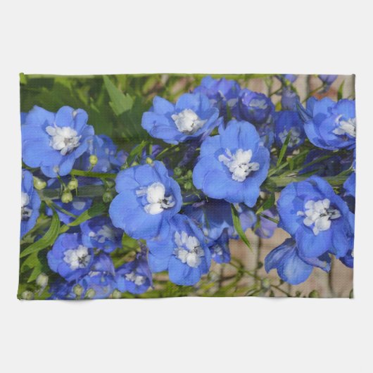 美しい青いデルフィニウムの花 キッチンタオル (横)