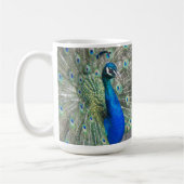 美しい青い孔雀の羽毛の写真 コーヒーマグカップ (左)