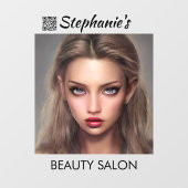 美しい青い目の女の子　ビューティーサロン　ＱＲコード付き ウィンドウサイン (シート)