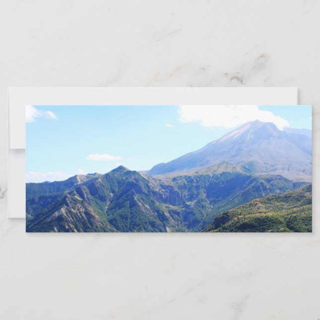 美しい青い空と山の風景 (正面)