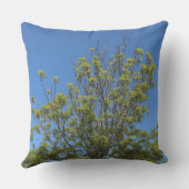 美しい青い空の写真の背の高い灰の木 アウトドアクッション (裏面)