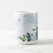 美しい青い花と緑の葉 コーヒーマグカップ (中央)