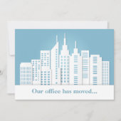 美しい青空の街並み ビジネスの住所変更のお知らせ 案内状 (正面)