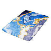 美しい青、金ゴールド、水のような白い渦巻き バスマット (アングル)