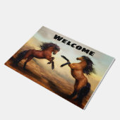 美しい養育Buckskinおよび栗毛の馬 ドアマット (アングル)