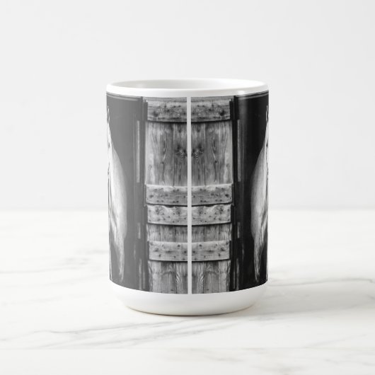 美しい馬とバーンブラックとホワイト コーヒーマグカップ (中央)